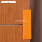 Dystans EXOMOLD 2 mm w szczelinie między frontami, zdjęcie z montażu