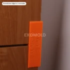 Dystans EXOMOLD 3 mm w szczelinie między frontami, zdjęcie z montażu