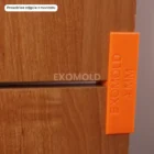 Dystans EXOMOLD 4 mm w szczelinie między frontami, zdjęcie z montażu